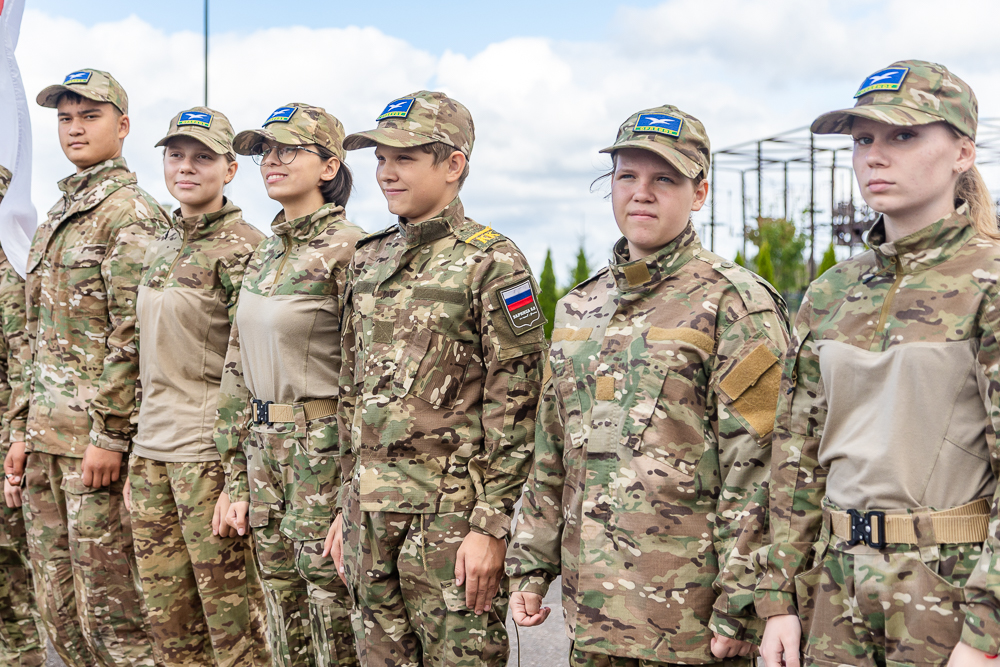 Военно-спортивная игра «Юный страж порядка» в парке «Патриот»