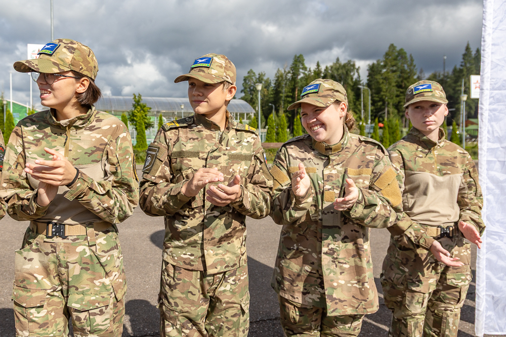 Военно-спортивная игра «Юный страж порядка» в парке «Патриот»