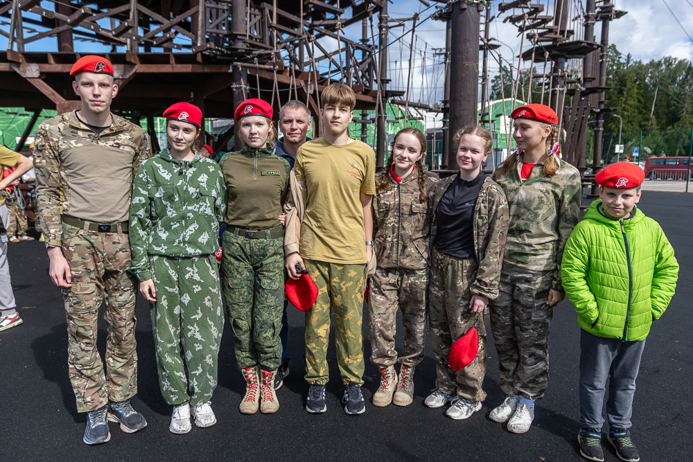 Военно-спортивная игра «Юный страж порядка» в парке «Патриот»