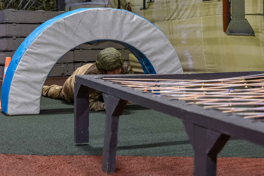 Военно-спортивная игра «Юный страж порядка» в парке «Патриот»