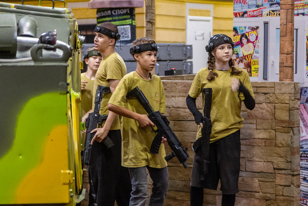 Военно-спортивная игра «Юный страж порядка» в парке «Патриот»