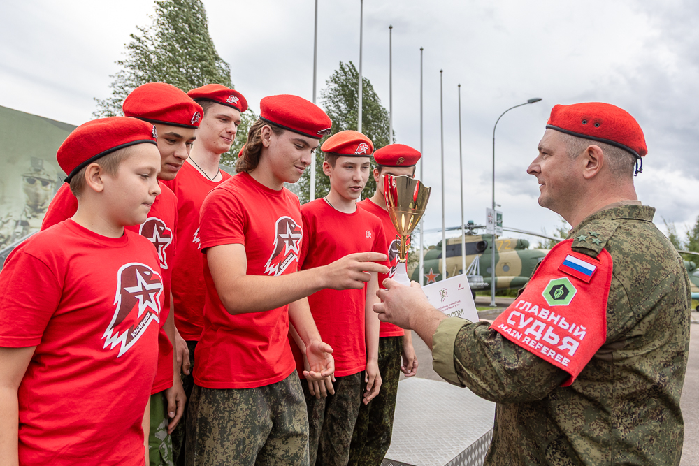 Военно-спортивная игра «Юный страж порядка» в парке «Патриот»