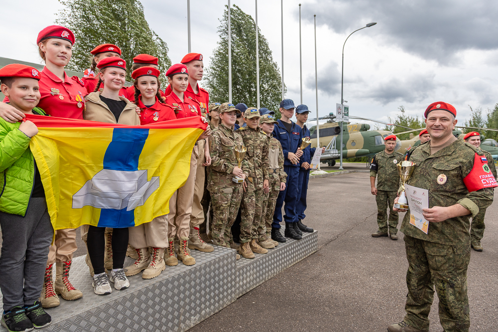 Военно-спортивная игра «Юный страж порядка» в парке «Патриот»