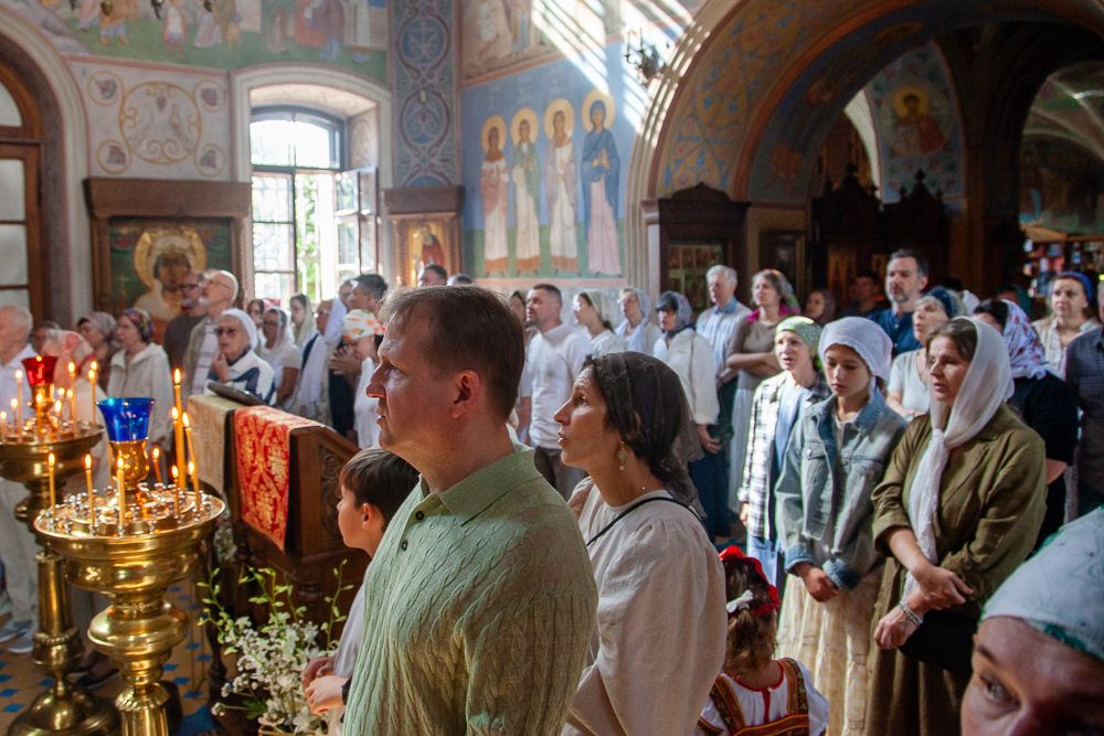 Пешее паломничество по Митрополичьей тропе в Аксиньино